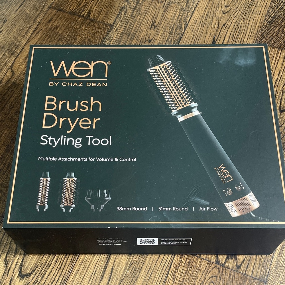 WEN Brush Dryer in Black and Gold